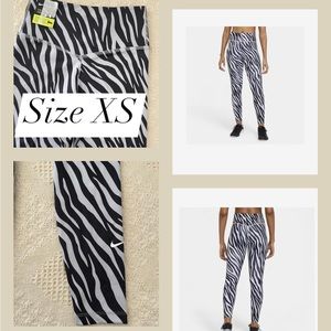 NEW NIKE ONE 7/8 TIGHT